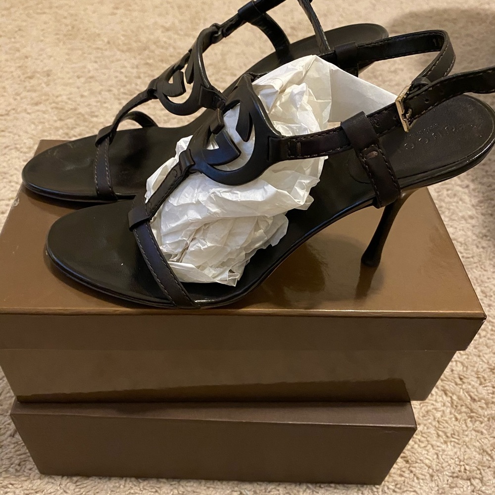 Gucci sandal!